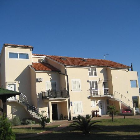 Villa „Drei Palmen“ Sveti Filip i Jakov Eksteriør billede