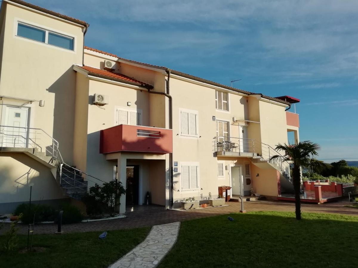 Villa „Drei Palmen“ Sveti Filip i Jakov Eksteriør billede