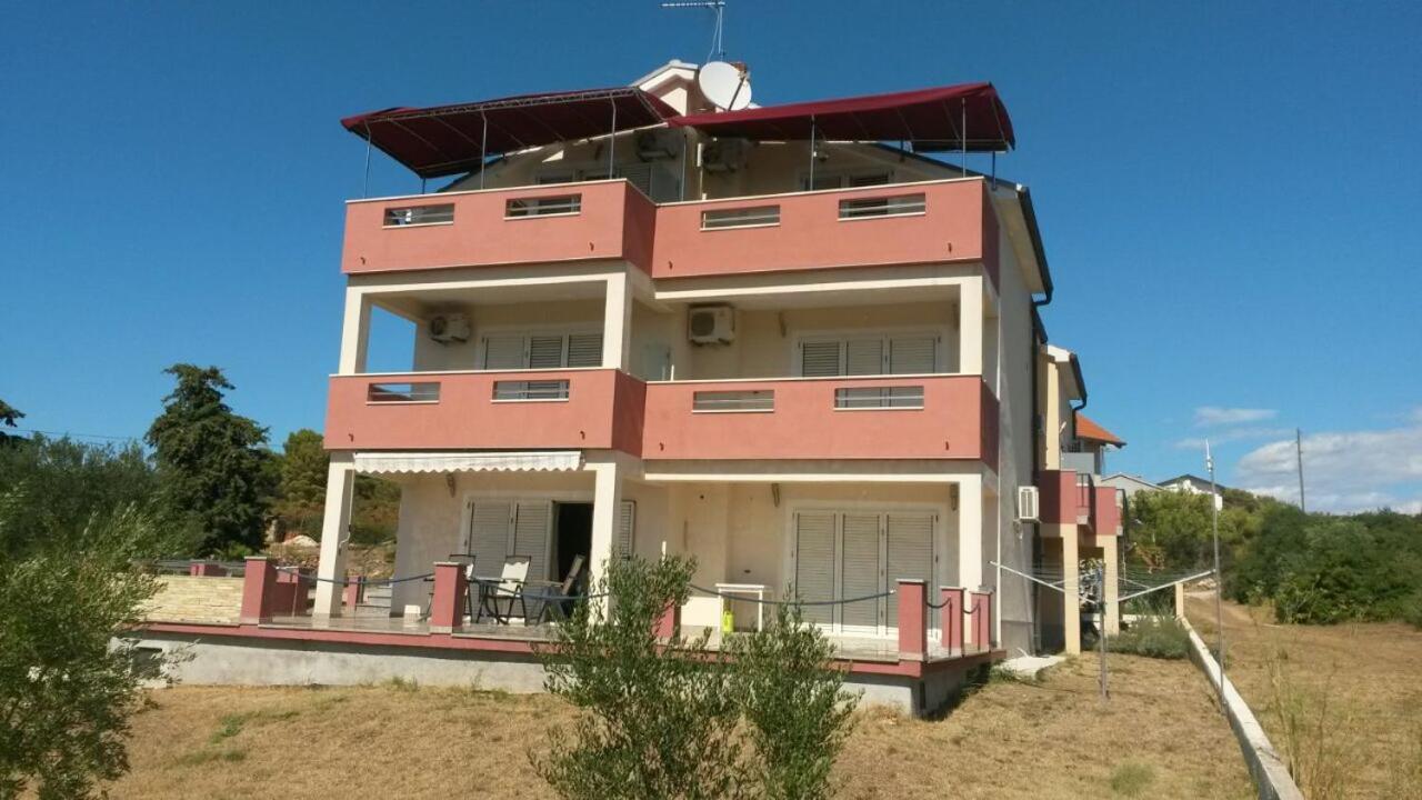 Villa „Drei Palmen“ Sveti Filip i Jakov Eksteriør billede